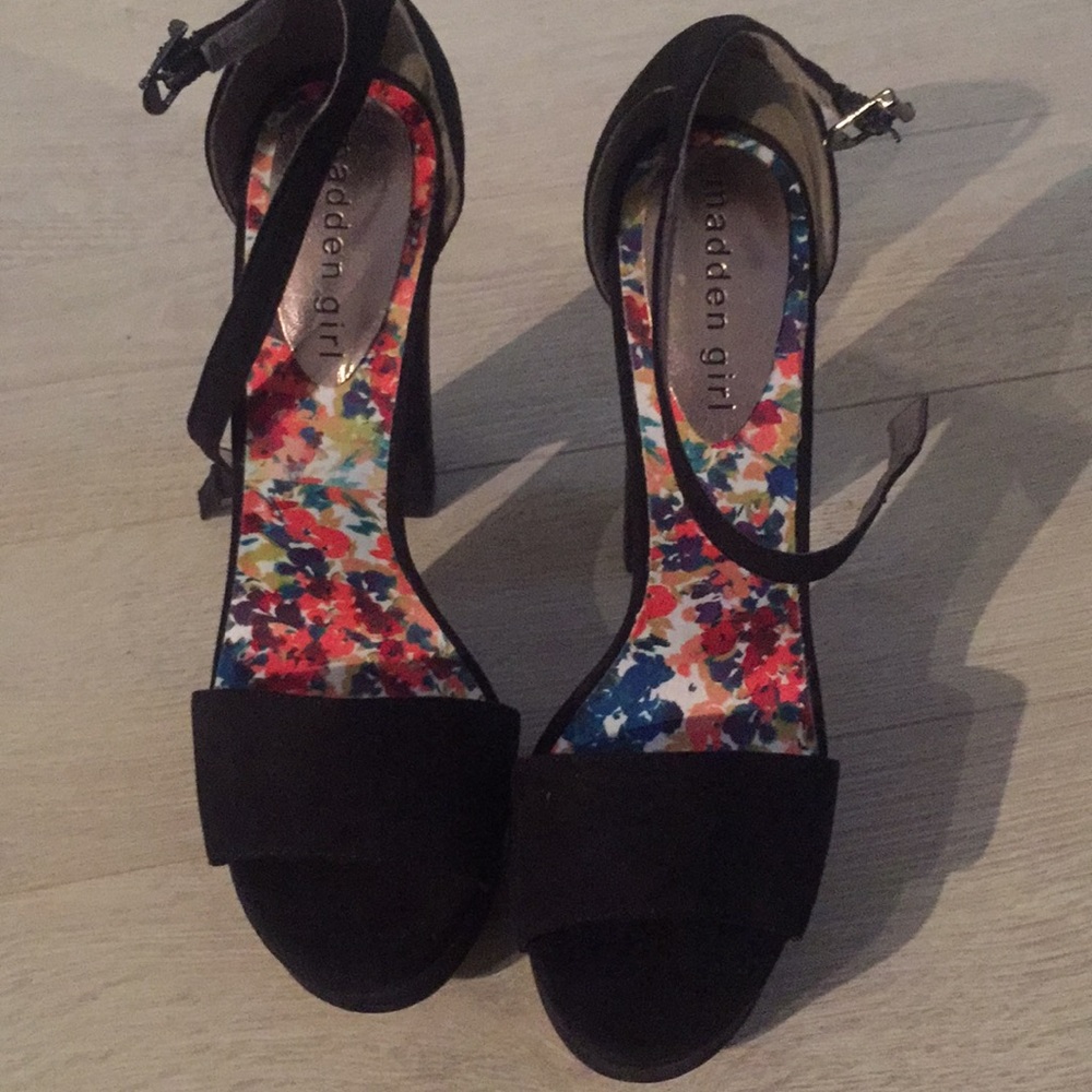 Madden Girl Platform heels Sz 8